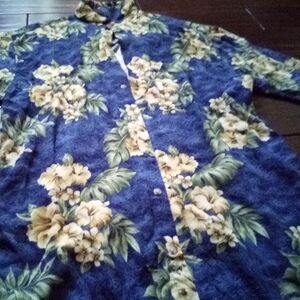 Men Blue Green & Yellow Floral Button Down